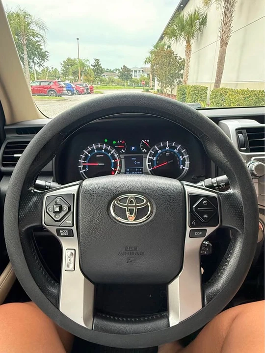 2015 Toyota 4Runner 5th Gen - Image 8 of 10