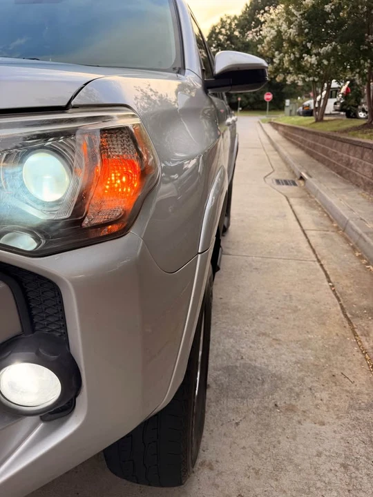 2015 Toyota 4Runner 5th Gen - Image 10 of 20