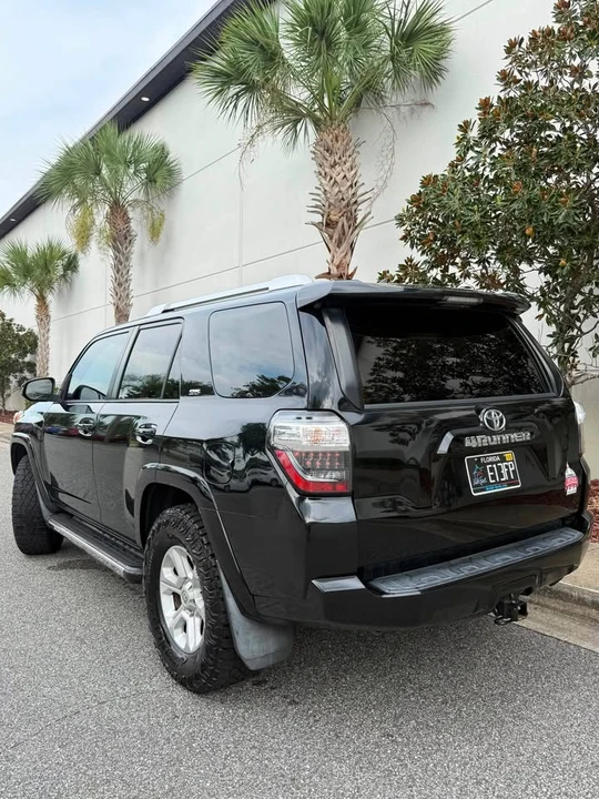 2015 Toyota 4Runner 5th Gen - Image 5 of 10