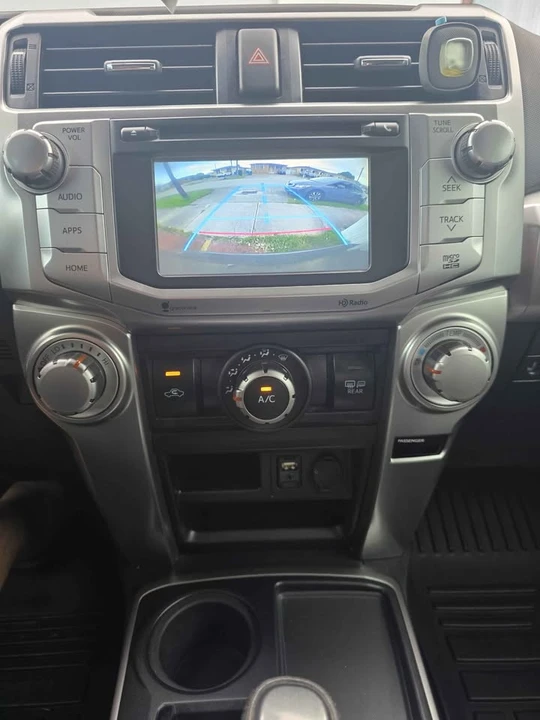 2015 Toyota 4Runner 5th Gen - Image 9 of 10