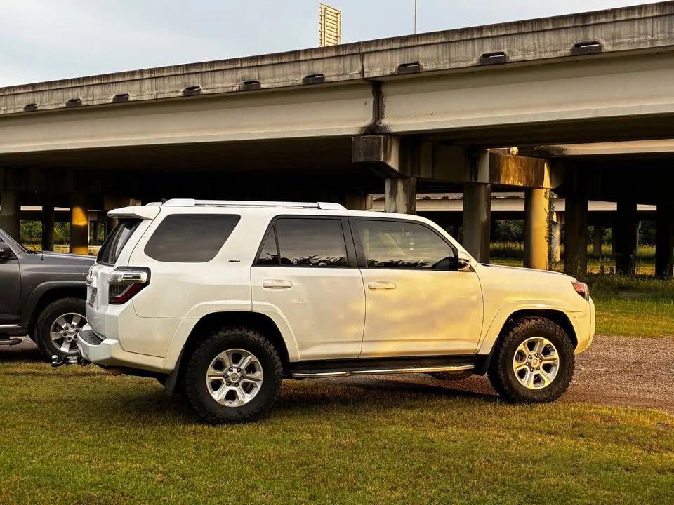 2015 Toyota 4Runner 5th Gen - Image 3 of 10