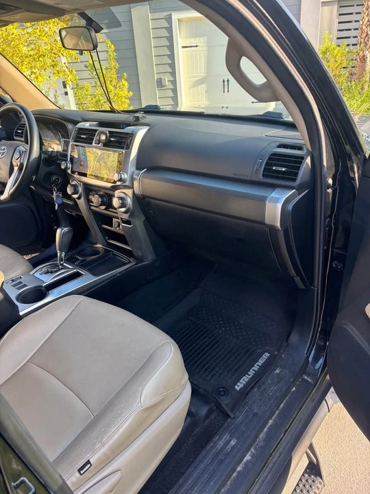 2015 Toyota 4Runner 5th Gen - Image 13 of 16