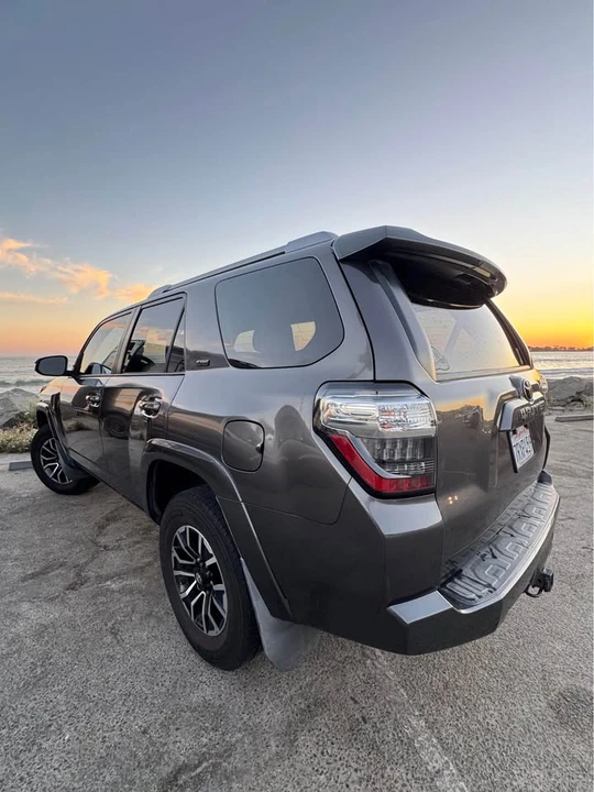 2015 Toyota 4Runner 5th Gen - Image 5 of 18