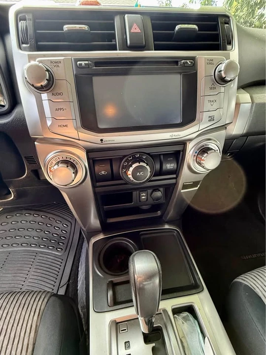 2015 Toyota 4Runner 5th Gen - Image 6 of 8
