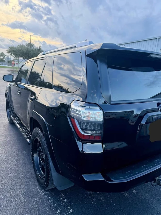 2015 Toyota 4Runner 5th Gen - Image 9 of 15