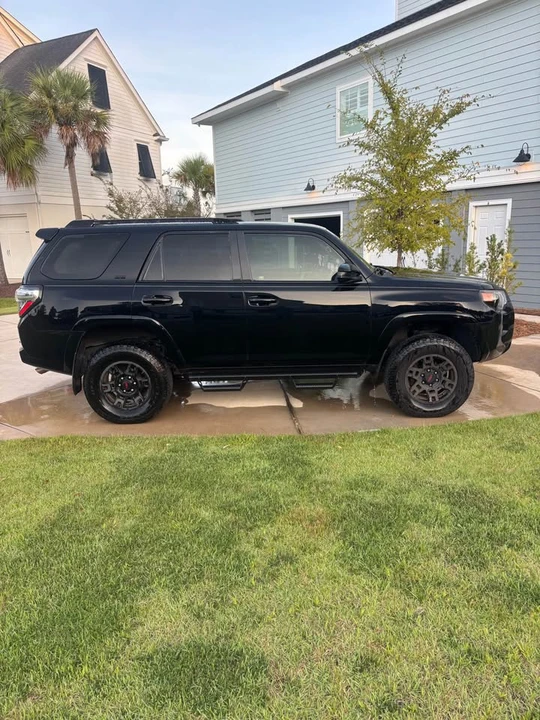 2015 Toyota 4Runner 5th Gen - Image 3 of 16