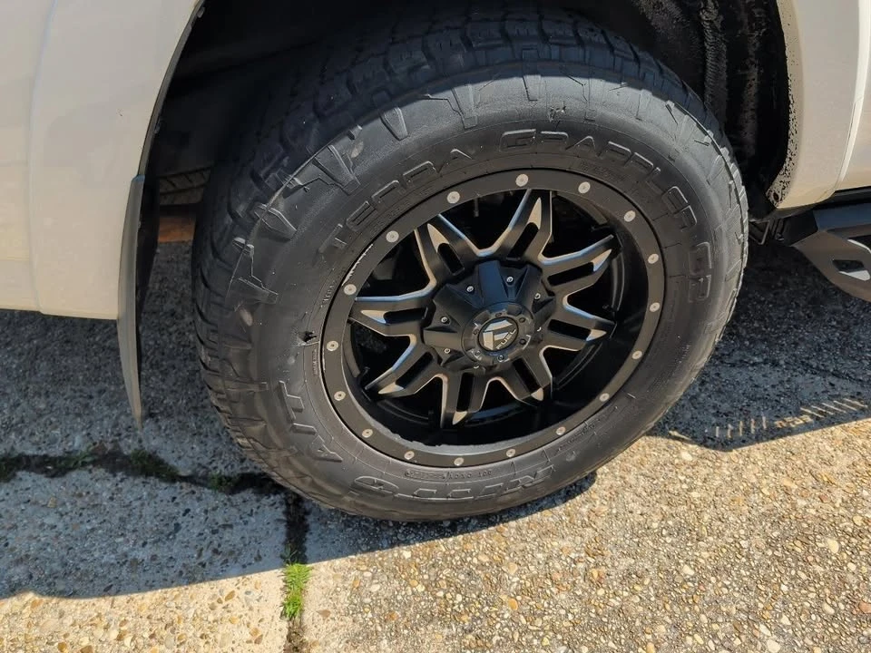 2015 Toyota 4Runner 5th Gen - Image 13 of 16