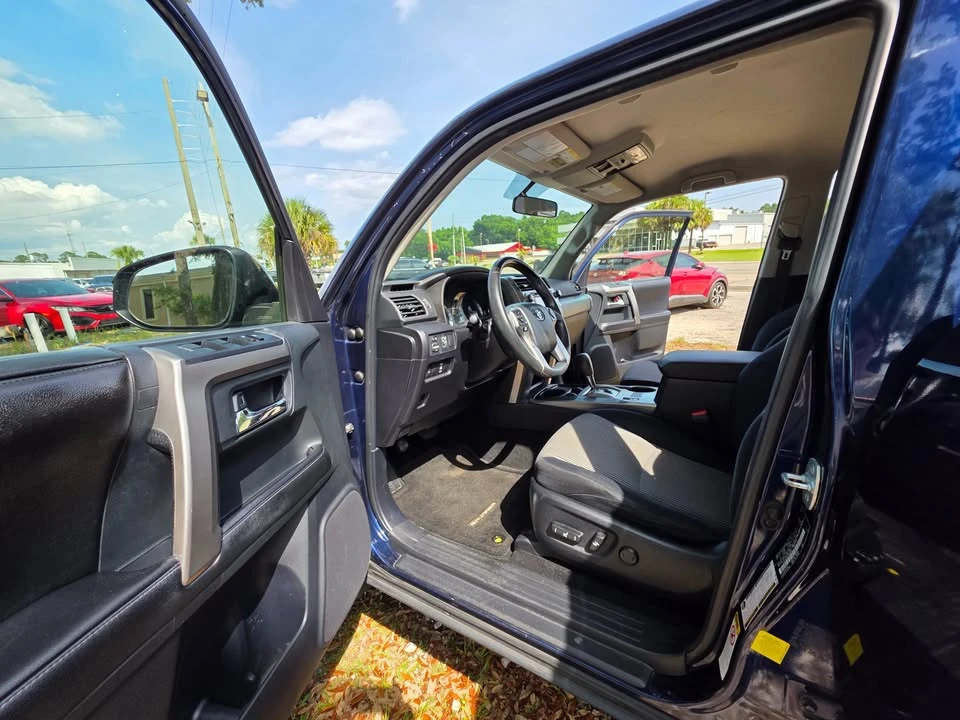 2015 Toyota 4Runner 5th Gen - Image 2 of 2