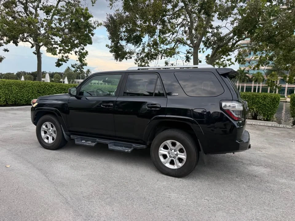 2015 Toyota 4Runner 5th Gen - Image 8 of 13