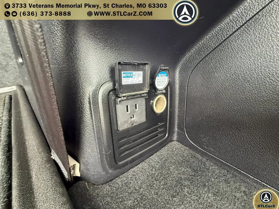 2015 Toyota 4Runner 5th Gen - Image 13 of 16
