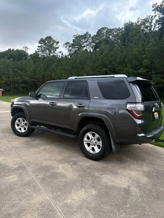2015 Toyota 4Runner 5th Gen - Image 5 of 11