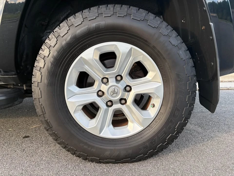 2015 Toyota 4Runner 5th Gen - Image 6 of 20