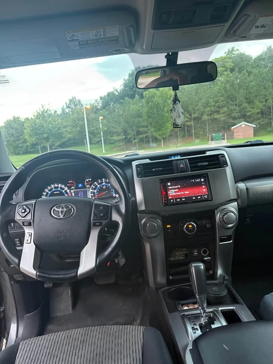 2015 Toyota 4Runner 5th Gen - Image 8 of 11