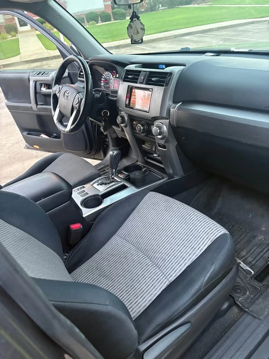 2015 Toyota 4Runner 5th Gen - Image 9 of 11