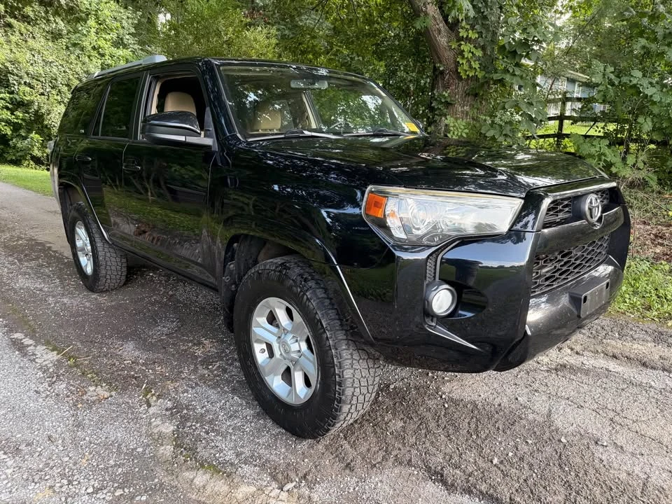 2015 Toyota 4Runner 5th Gen - Image 4 of 12