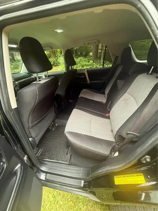2015 Toyota 4Runner 5th Gen - Image 9 of 13