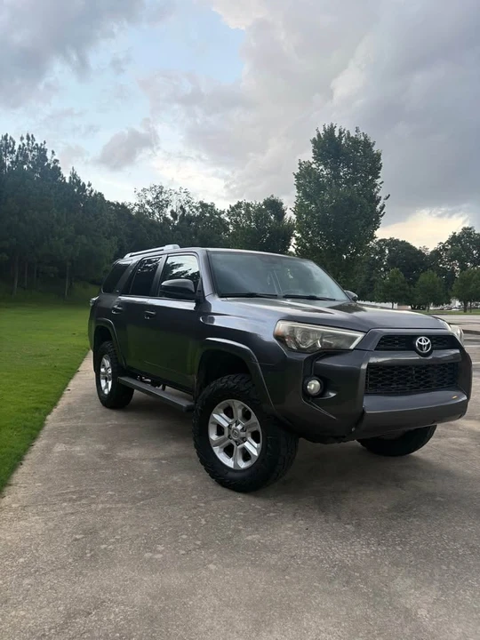 2015 Toyota 4Runner 5th Gen - Image 6 of 11