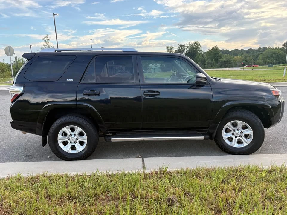 2015 Toyota 4Runner 5th Gen - Image 5 of 20
