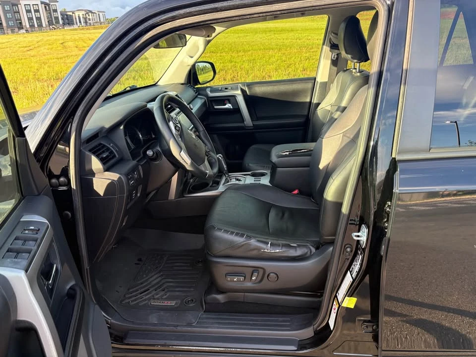 2015 Toyota 4Runner 5th Gen - Image 8 of 20