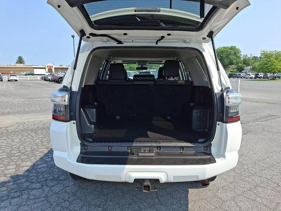2015 Toyota 4Runner 5th Gen - Image 5 of 18