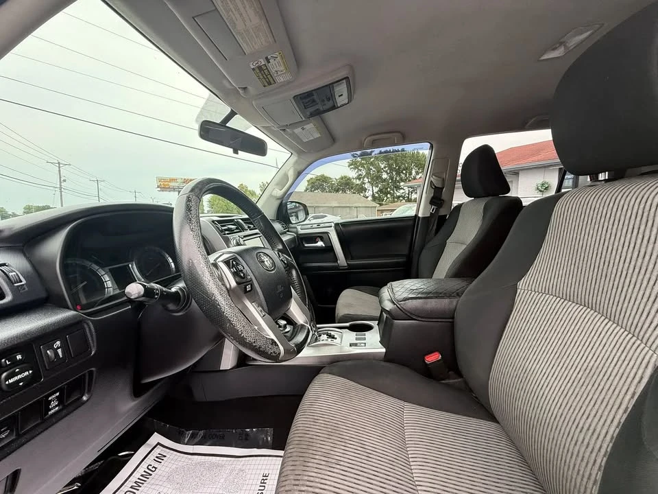 2015 Toyota 4Runner 5th Gen - Image 9 of 16