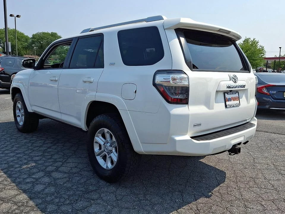 2015 Toyota 4Runner 5th Gen - Image 4 of 18