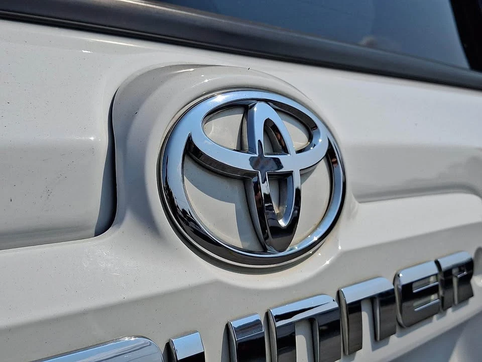 2015 Toyota 4Runner 5th Gen - Image 17 of 18