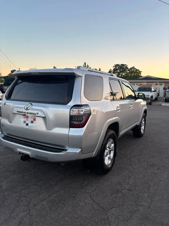 2015 Toyota 4Runner 5th Gen - Image 7 of 9