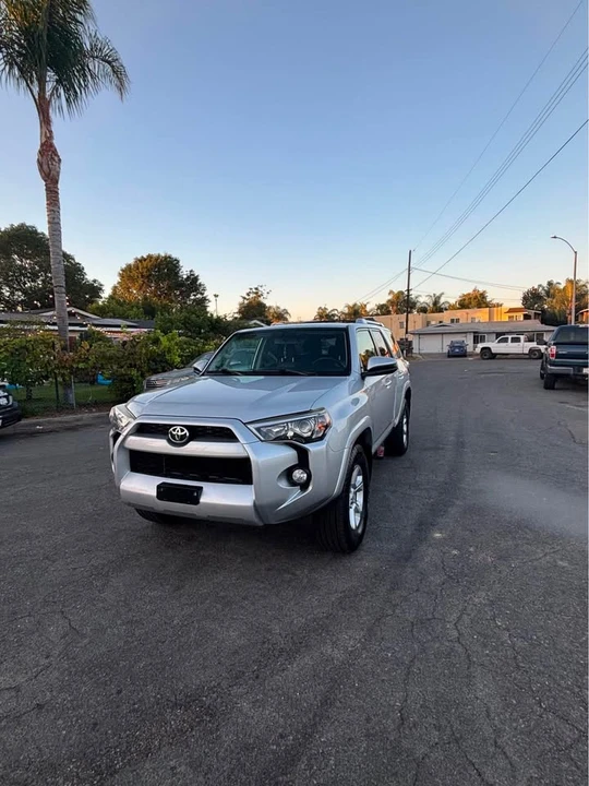 2015 Toyota 4Runner 5th Gen - Image 2 of 9