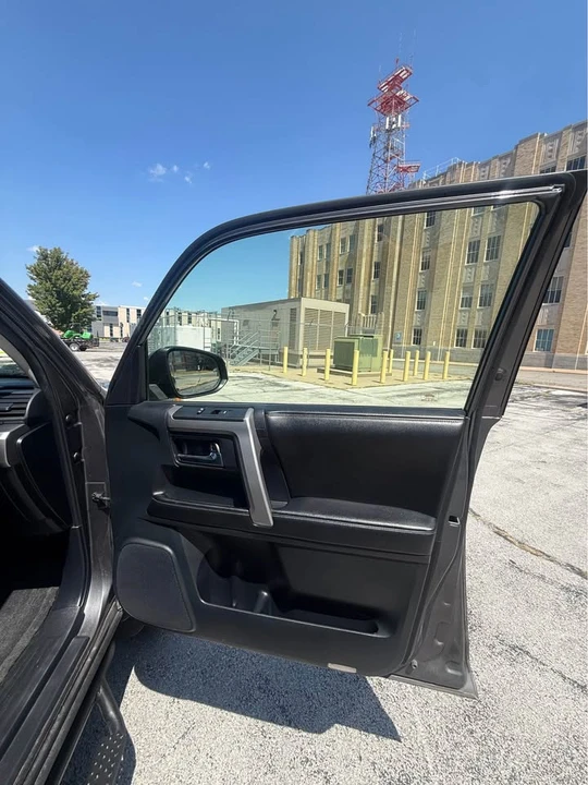 2015 Toyota 4Runner 5th Gen - Image 16 of 19