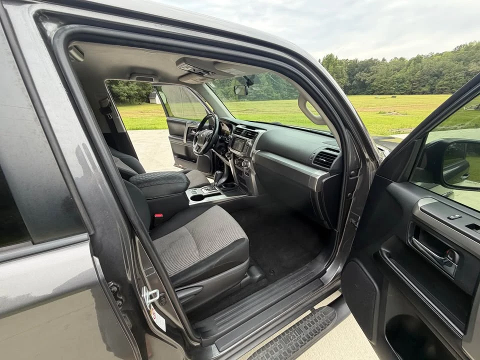 2015 Toyota 4Runner 5th Gen - Image 6 of 7
