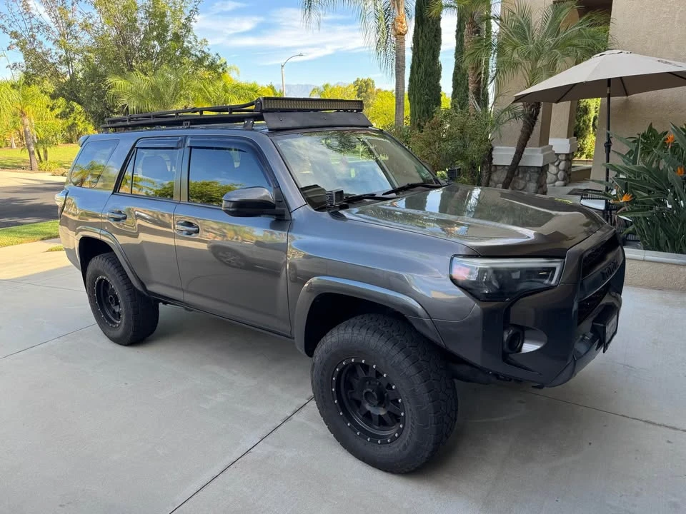 2015 Toyota 4Runner 5th Gen - Image 5 of 12