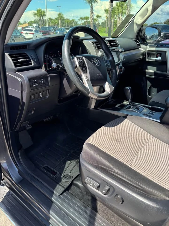 2015 Toyota 4Runner 5th Gen - Image 9 of 20