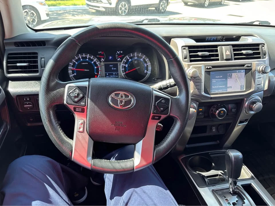 2015 Toyota 4Runner 5th Gen - Image 13 of 20