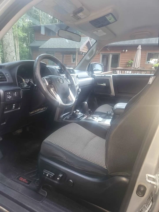 2015 Toyota 4Runner 5th Gen - Image 3 of 9