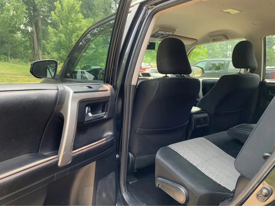 2015 Toyota 4Runner 5th Gen - Image 10 of 20