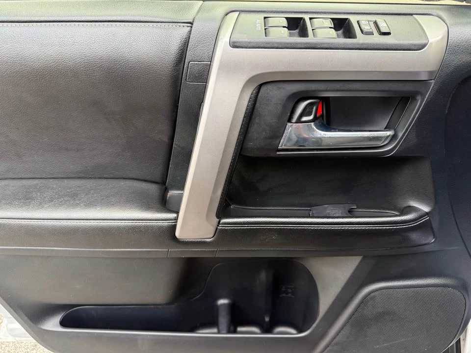 2015 Toyota 4Runner 5th Gen - Image 8 of 20