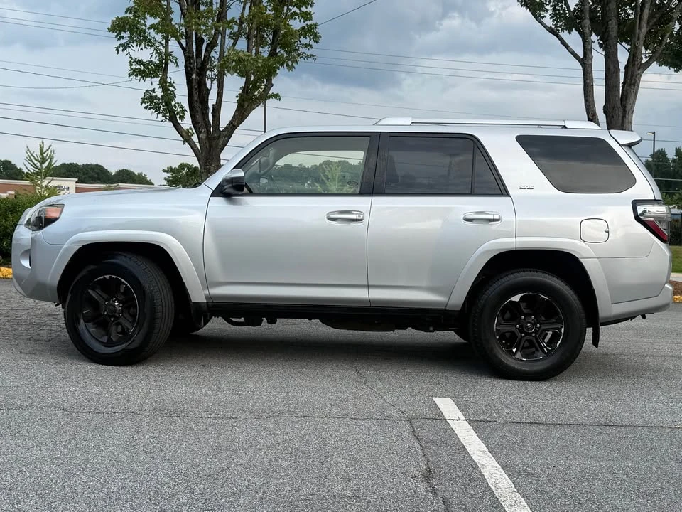 2015 Toyota 4Runner 5th Gen - Image 4 of 20