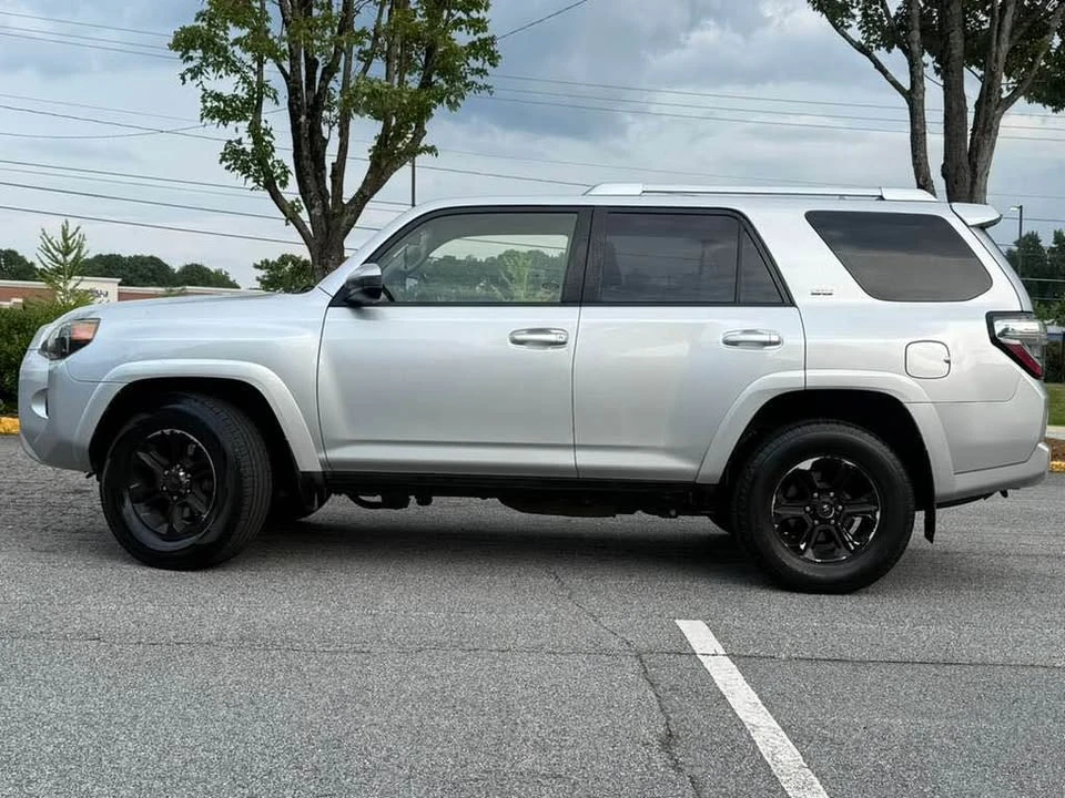 2015 Toyota 4Runner 5th Gen - Image 4 of 20