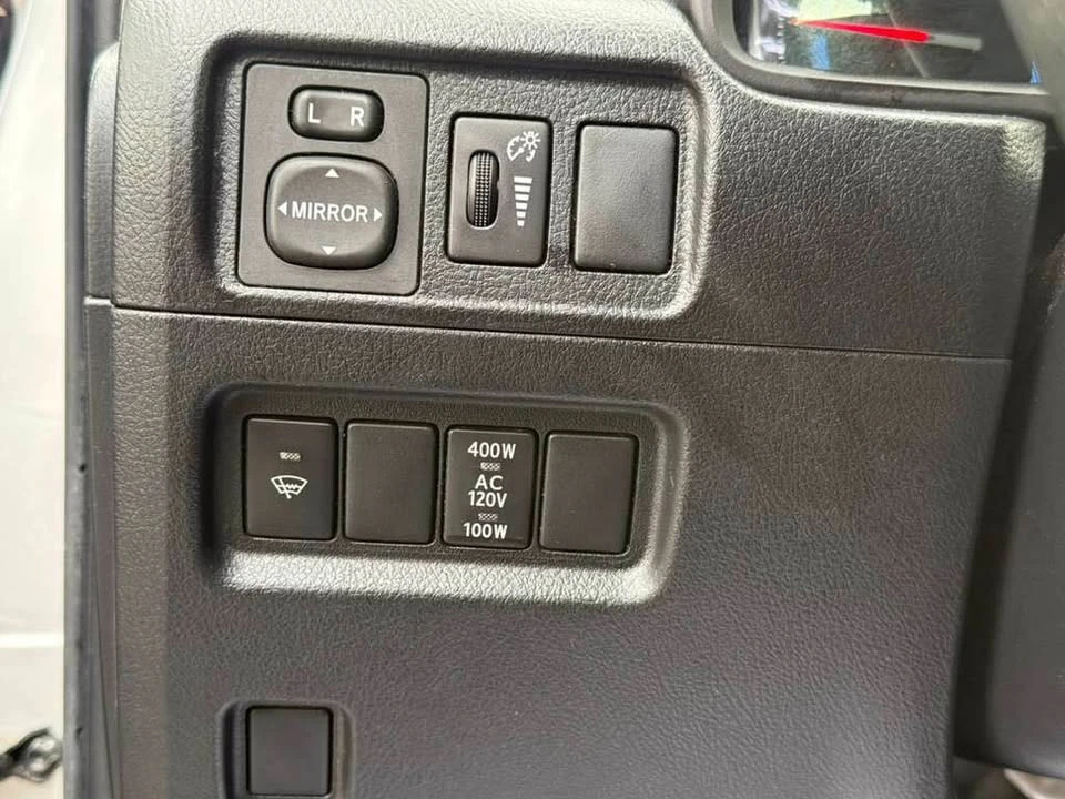 2015 Toyota 4Runner 5th Gen - Image 8 of 20