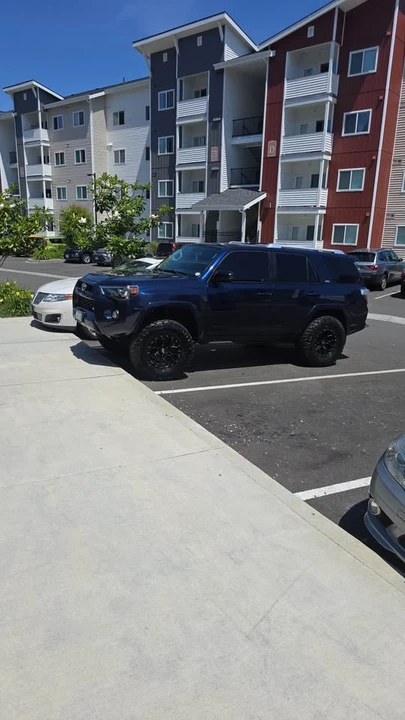 2015 Toyota 4Runner 5th Gen - Image 2 of 10