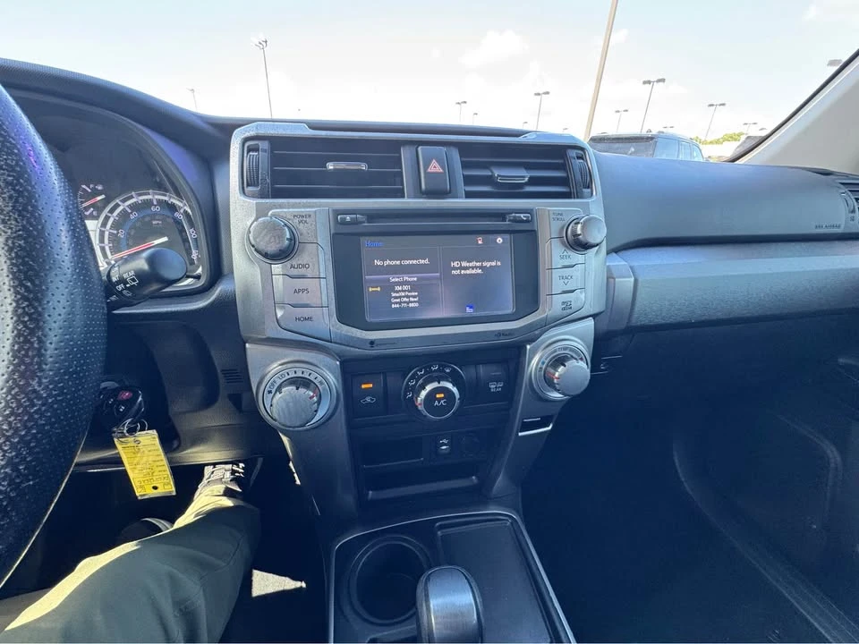 2015 Toyota 4Runner 5th Gen - Image 10 of 15