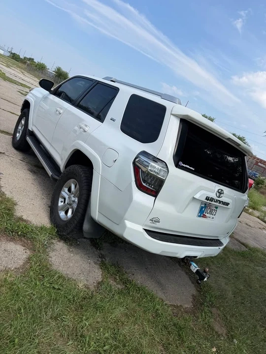 2015 Toyota 4Runner 5th Gen - Image 5 of 15