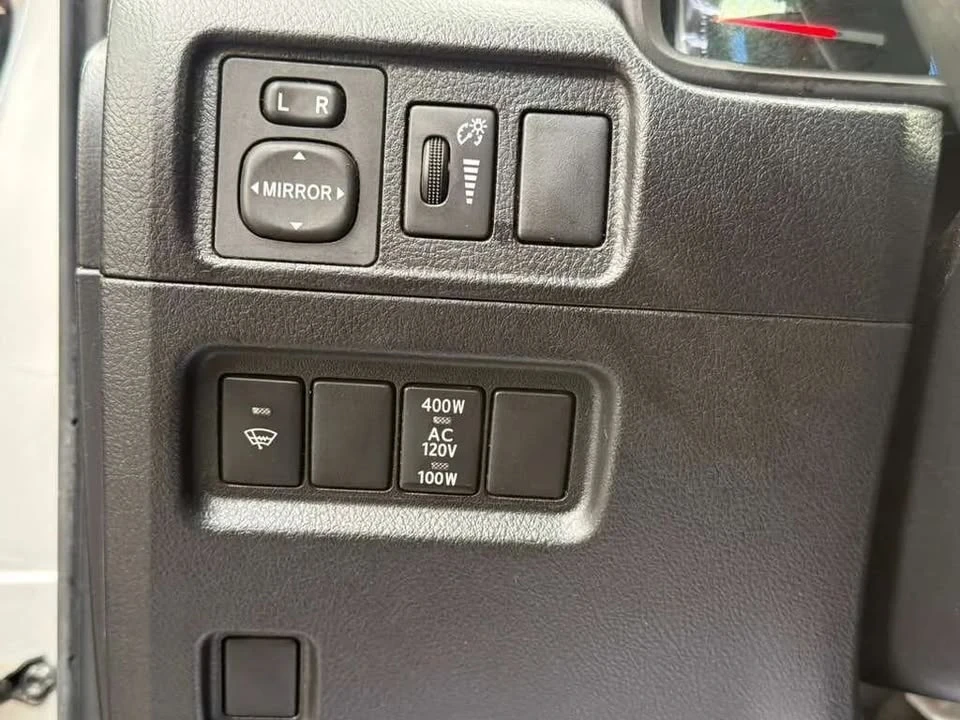 2015 Toyota 4Runner 5th Gen - Image 8 of 20