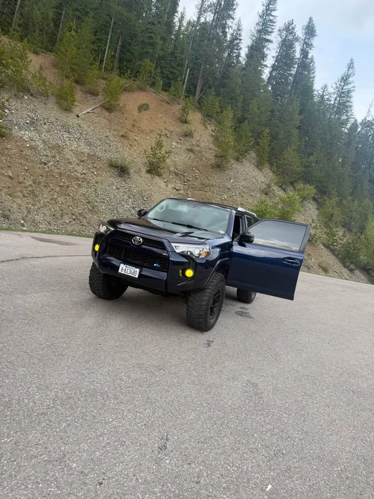 2015 Toyota 4Runner 5th Gen - Image 3 of 10