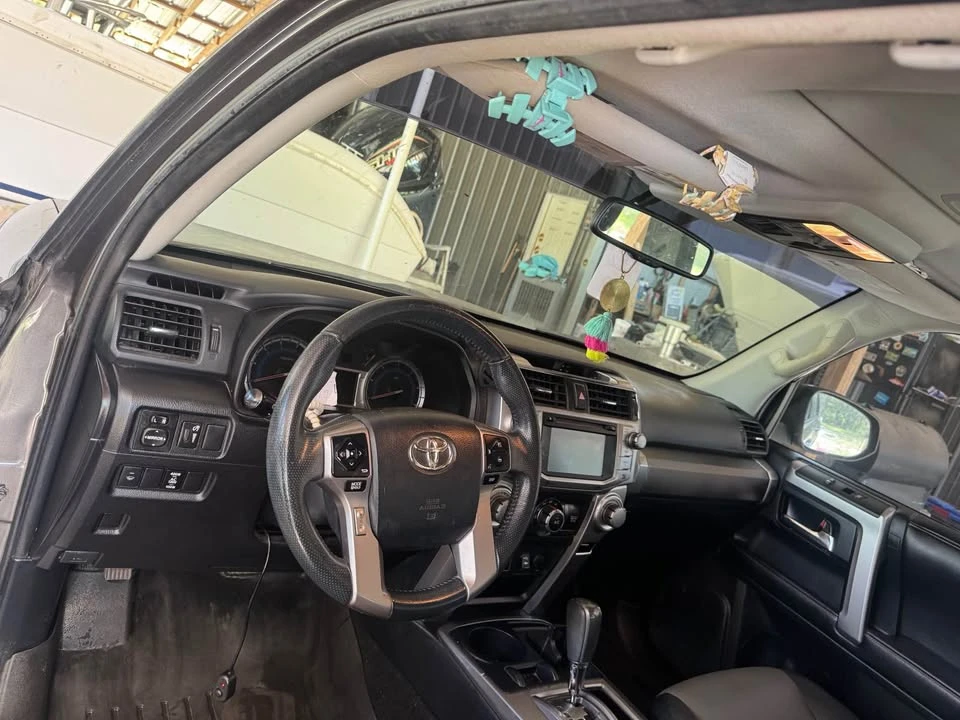 2015 Toyota 4Runner 5th Gen - Image 10 of 20
