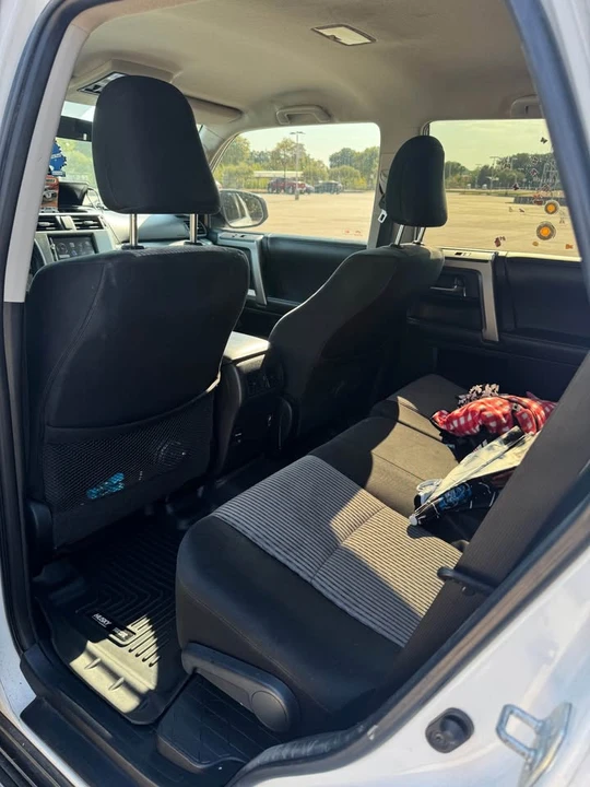 2015 Toyota 4Runner 5th Gen - Image 9 of 12