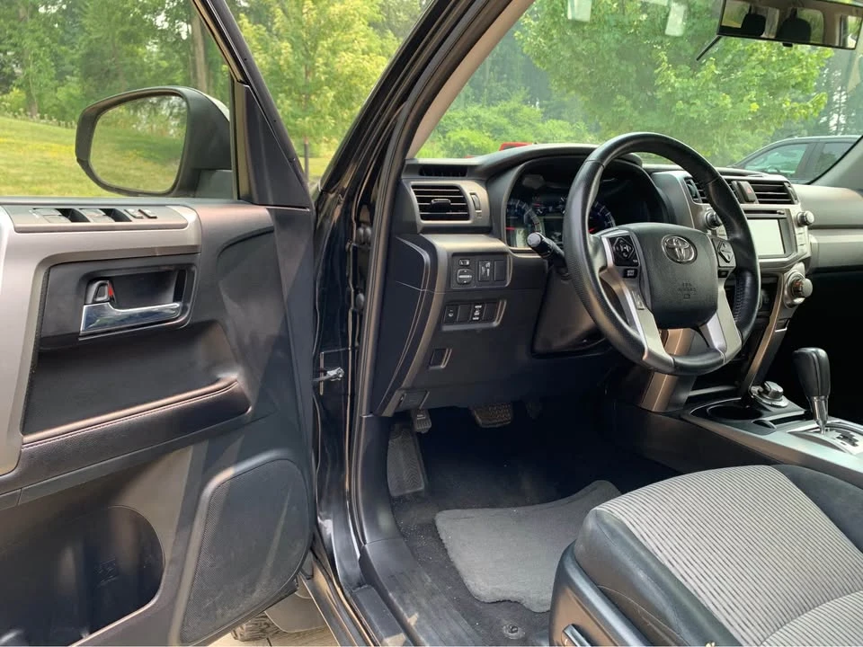2015 Toyota 4Runner 5th Gen - Image 9 of 20
