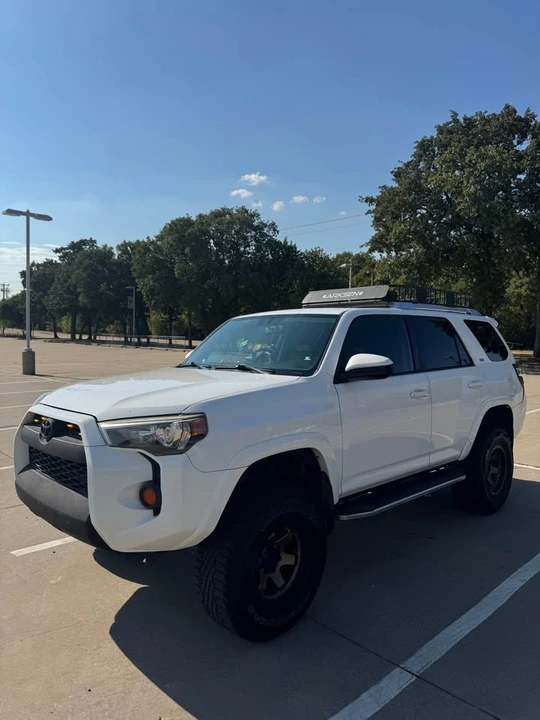 2015 Toyota 4Runner 5th Gen - Image 5 of 12