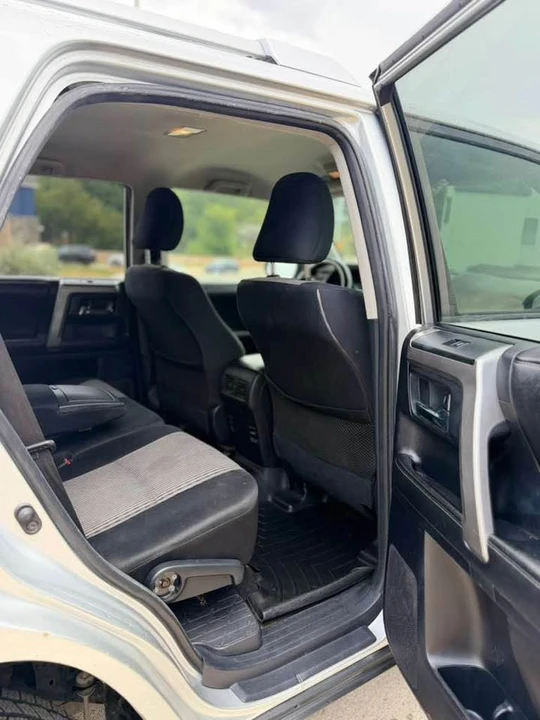 2015 Toyota 4Runner 5th Gen - Image 5 of 9